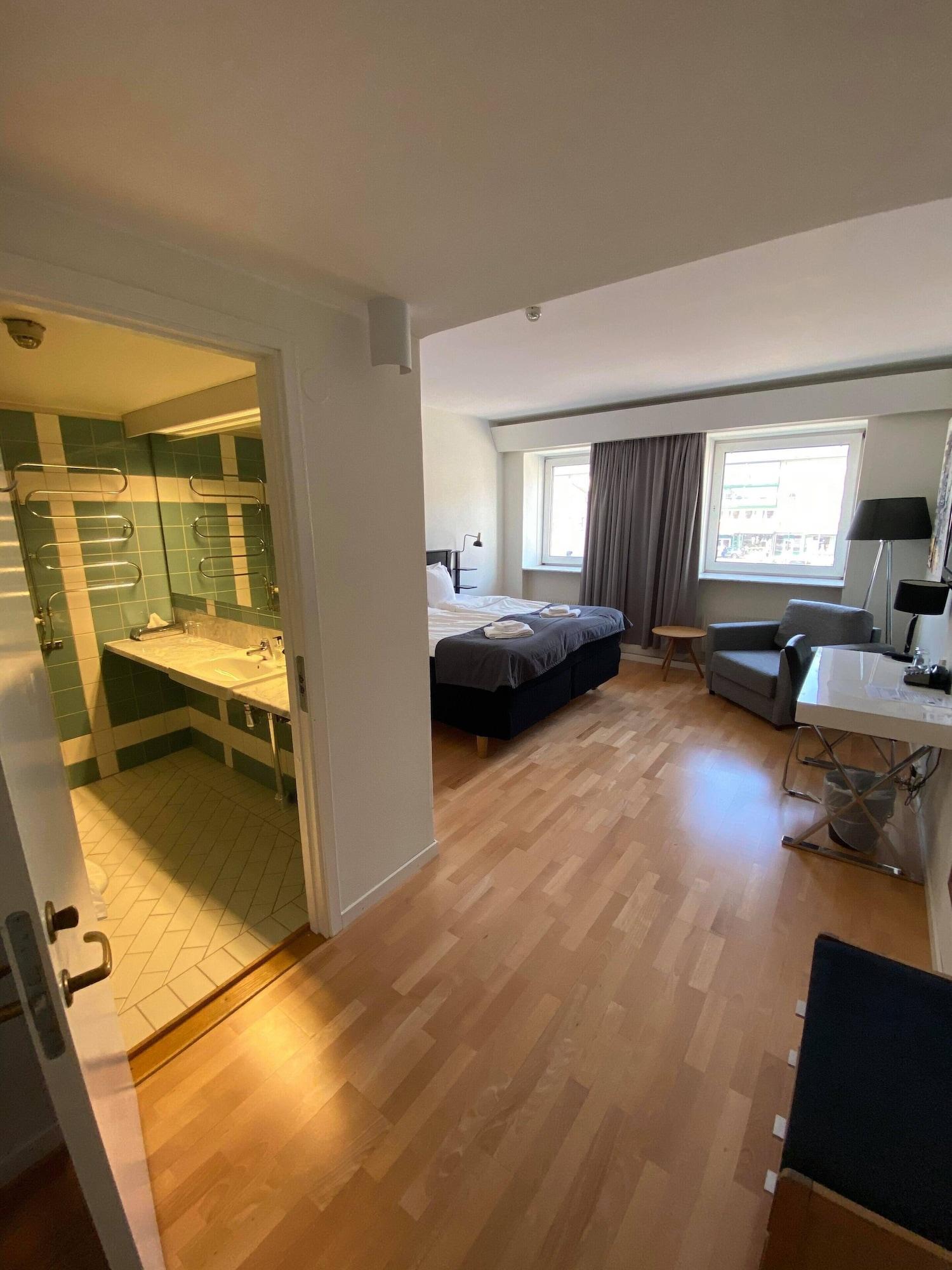Hotelli Alfred Nobel 3*